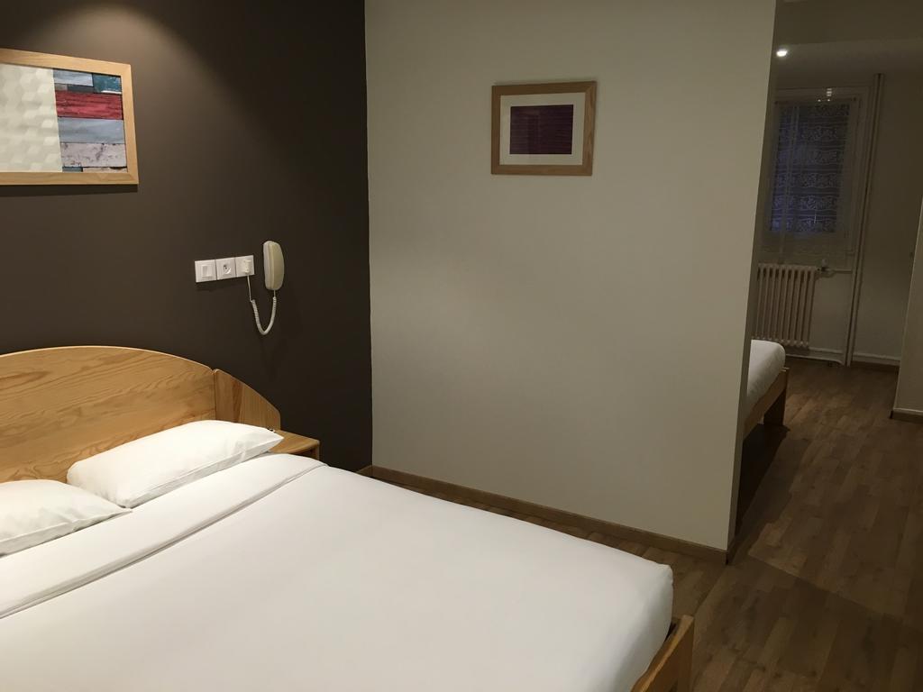 Hotel Saint Jean Bourges Habitación foto